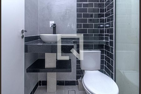 banheiro social_1 de apartamento para alugar com 2 quartos, 40m² em Vila Nair, São Paulo