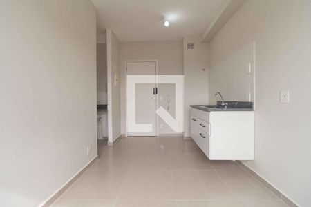 Sala e cozinha de apartamento para alugar com 1 quarto, 25m² em Ipiranga, São Paulo