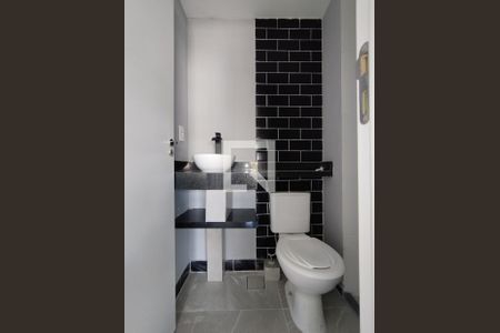 Banheiro - torneira de apartamento para alugar com 2 quartos, 40m² em Vila Nair, São Paulo