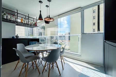 Apartamento para alugar com 2 quartos, 62m² em Pinheiros, São Paulo