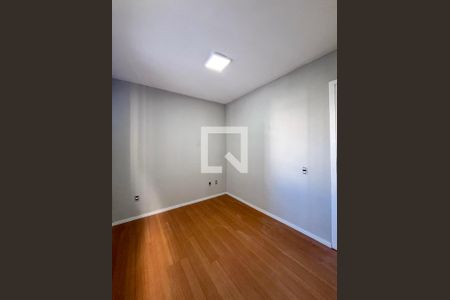 Quarto 2 de apartamento para alugar com 2 quartos, 42m² em Parque Bristol, São Paulo