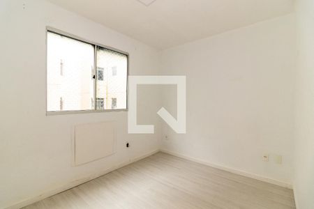 Quarto 1 de apartamento para alugar com 2 quartos, 43m² em Padre Miguel, Rio de Janeiro
