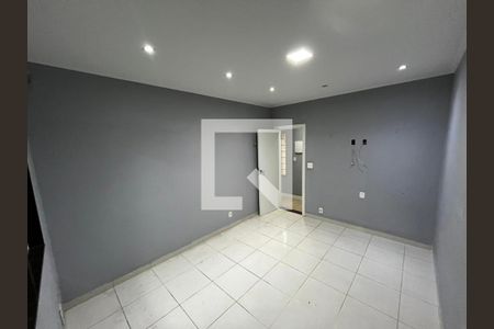 Quarto 1 de casa de condomínio para alugar com 2 quartos, 60m² em Anchieta, Nilópolis