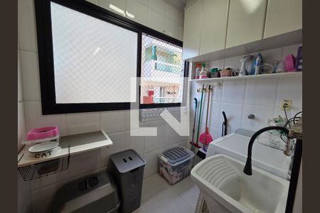 Área de Serviço de apartamento para alugar com 2 quartos, 74m² em Guilhermina, Praia Grande