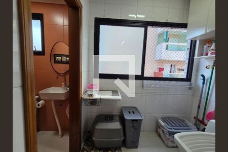 Área de Serviço de apartamento para alugar com 2 quartos, 74m² em Guilhermina, Praia Grande