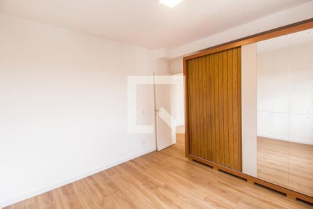 Quarto de apartamento para alugar com 1 quarto, 54m² em Jardim Maria Helena, Barueri