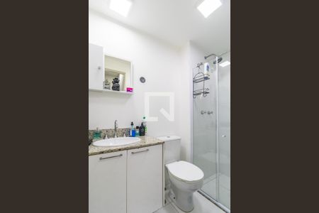 Banheiro de apartamento à venda com 1 quarto, 49m² em Empresarial 18 do Forte, Barueri