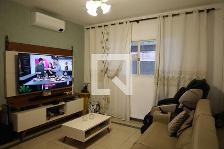 Casa à venda com 4 quartos, 130m² em Jardim Primavera, São Paulo