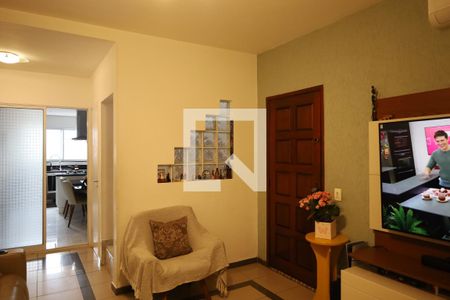 Casa à venda com 4 quartos, 130m² em Jardim Primavera, São Paulo