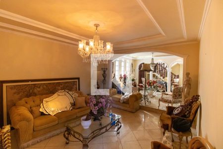 Sala de casa para alugar com 5 quartos, 441m² em Pendotiba, Niterói