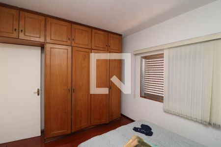 Quarto de casa à venda com 3 quartos, 125m² em Jardim Nice, São Paulo