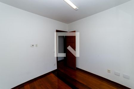 Quarto 1 de apartamento à venda com 3 quartos, 133m² em Sagrada Família, Belo Horizonte