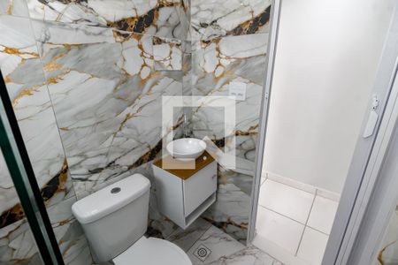 Banheiro de casa à venda com 2 quartos, 71m² em Jardim Umarizal, São Paulo