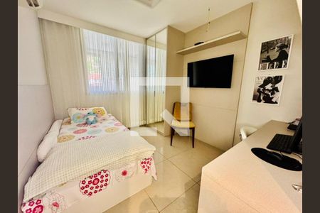 Quarto de apartamento à venda com 3 quartos, 116m² em Charitas, Niterói