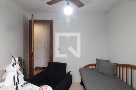 Quarto 1 de apartamento à venda com 2 quartos, 40m² em Campo Novo, Porto Alegre