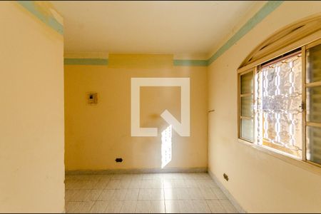 Quarto 1 de casa para alugar com 2 quartos, 55m² em Parque Maria Domitila, São Paulo