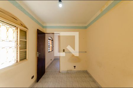Quarto 1 de casa para alugar com 2 quartos, 55m² em Parque Maria Domitila, São Paulo