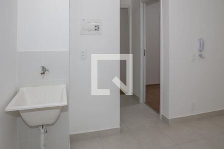 Sala e Cozinha de apartamento para alugar com 2 quartos, 34m² em Bom Retiro, São Paulo