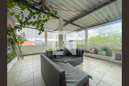 Terraço de casa à venda com 5 quartos, 234m² em Km 18, Osasco