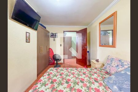 Suíte de casa à venda com 5 quartos, 234m² em Km 18, Osasco