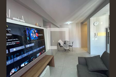 Sala de apartamento para alugar com 3 quartos, 64m² em Del Castilho, Rio de Janeiro