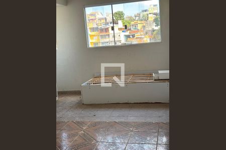 Quarto de casa para alugar com 2 quartos, 75m² em Jardim Valo Verde, Embu das Artes