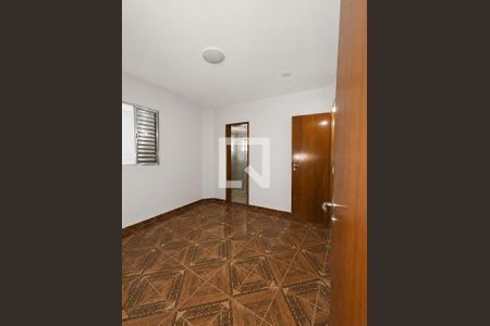 Quarto de casa para alugar com 2 quartos, 75m² em Jardim Valo Verde, Embu das Artes