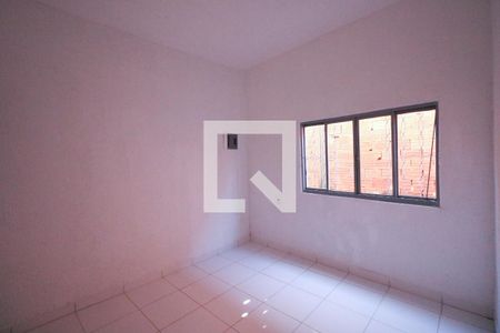 Quarto de casa para alugar com 1 quarto, 20m² em Serraria, Diadema