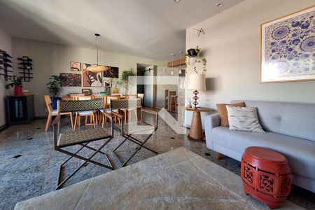 Sala de apartamento à venda com 4 quartos, 200m² em Ingá, Niterói