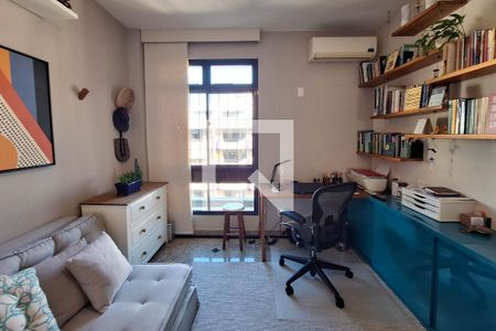 Quarto 1 de apartamento à venda com 4 quartos, 200m² em Ingá, Niterói