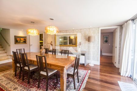 Sala  de casa de condomínio para alugar com 2 quartos, 350m² em Residencial Nove (alphaville), Santana de Parnaíba