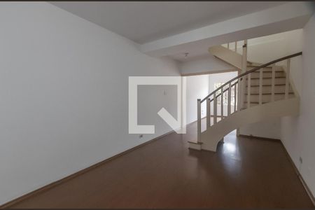Sala de casa para alugar com 4 quartos, 200m² em Indianópolis, São Paulo