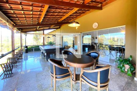 Varanda de casa de condomínio para alugar com 5 quartos, 500m² em Vale dos Pinhais, Nova Lima