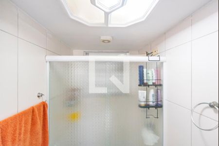 Banheiro  de apartamento à venda com 1 quarto, 48m² em Parque Sao Vicente, Santo André