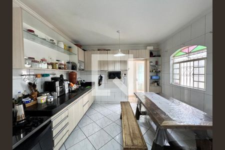 Sala de casa à venda com 3 quartos, 360m² em Copacabana, Belo Horizonte