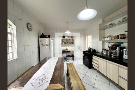 Sala de casa à venda com 3 quartos, 360m² em Copacabana, Belo Horizonte