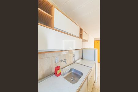 Sala/Cozinha de apartamento à venda com 2 quartos, 43m² em Mato Grande, Canoas