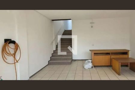 Quarto de casa para alugar com 3 quartos, 120m² em Vila Marari, São Paulo