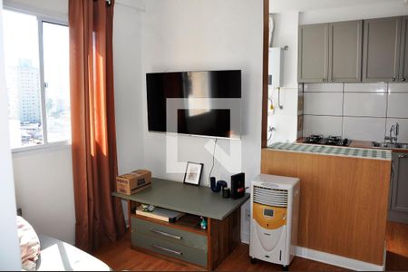 Detalhe - Sala e Sala de Jantar de apartamento para alugar com 2 quartos, 40m² em Vila Nina, São Paulo