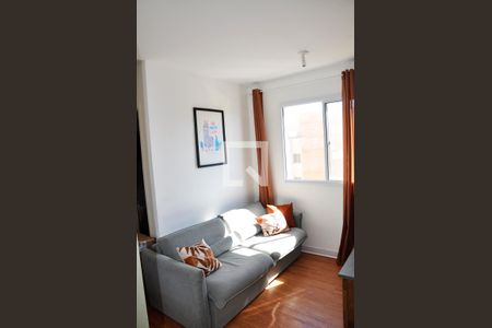 Detalhe - Sala e Sala de Jantar de apartamento para alugar com 2 quartos, 40m² em Vila Nina, São Paulo