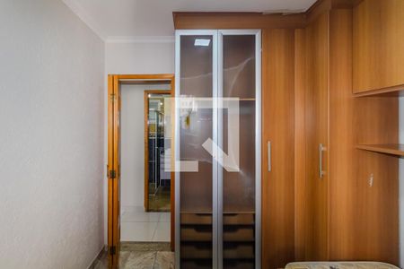 Quarto 1 de apartamento para alugar com 3 quartos, 61m² em Vila Industrial, São Paulo
