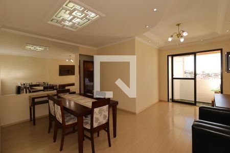 Sala de apartamento para alugar com 3 quartos, 71m² em Vila Apiai, Santo André