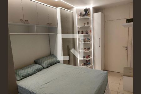 Quarto de casa de condomínio à venda com 2 quartos, 70m² em Vila Marari, São Paulo