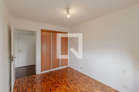 Quarto 1 de apartamento para alugar com 3 quartos, 122m² em Vila Uberabinha, São Paulo