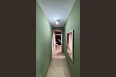 Corredor de apartamento para alugar com 2 quartos, 43m² em Jardim Alzira Franco, Santo André