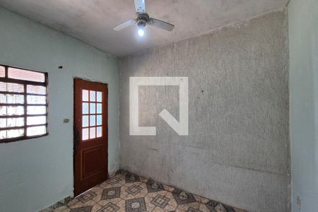 Sala de casa para alugar com 3 quartos, 78m² em Parque Residencial Vila União, Campinas