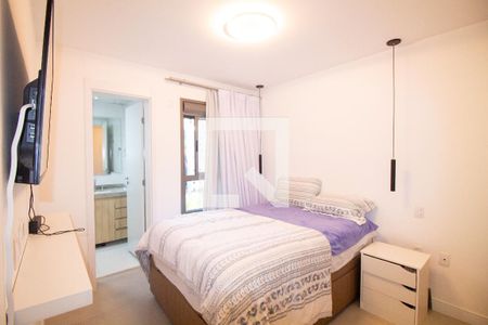 Suíte 1 de apartamento para alugar com 2 quartos, 77m² em Itaim Bibi, São Paulo