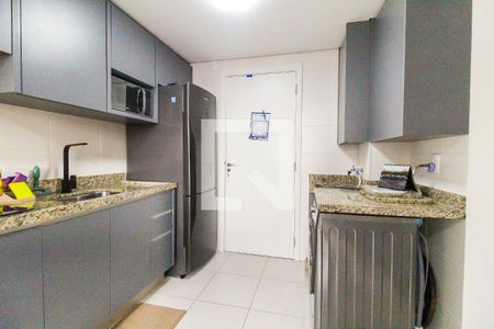 Sala/Cozinha de apartamento para alugar com 2 quartos, 32m² em Fazenda Aricanduva, São Paulo