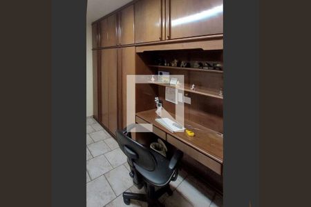 Casa à venda com 3 quartos, 250m² em Jardim Las Vegas, Santo André