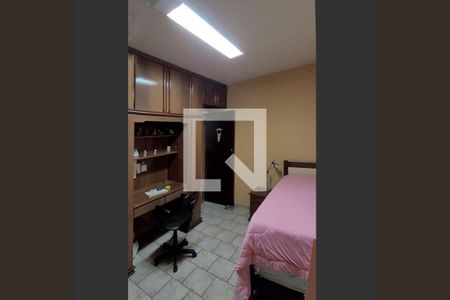 Casa à venda com 3 quartos, 250m² em Jardim Las Vegas, Santo André